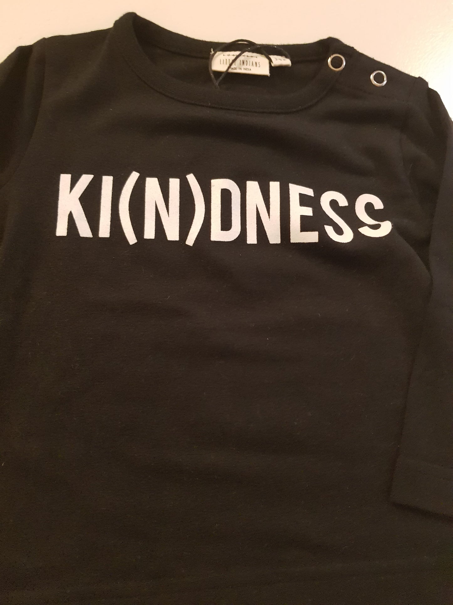 OUTLET - Longsleeve - Ki(n)dness - Black