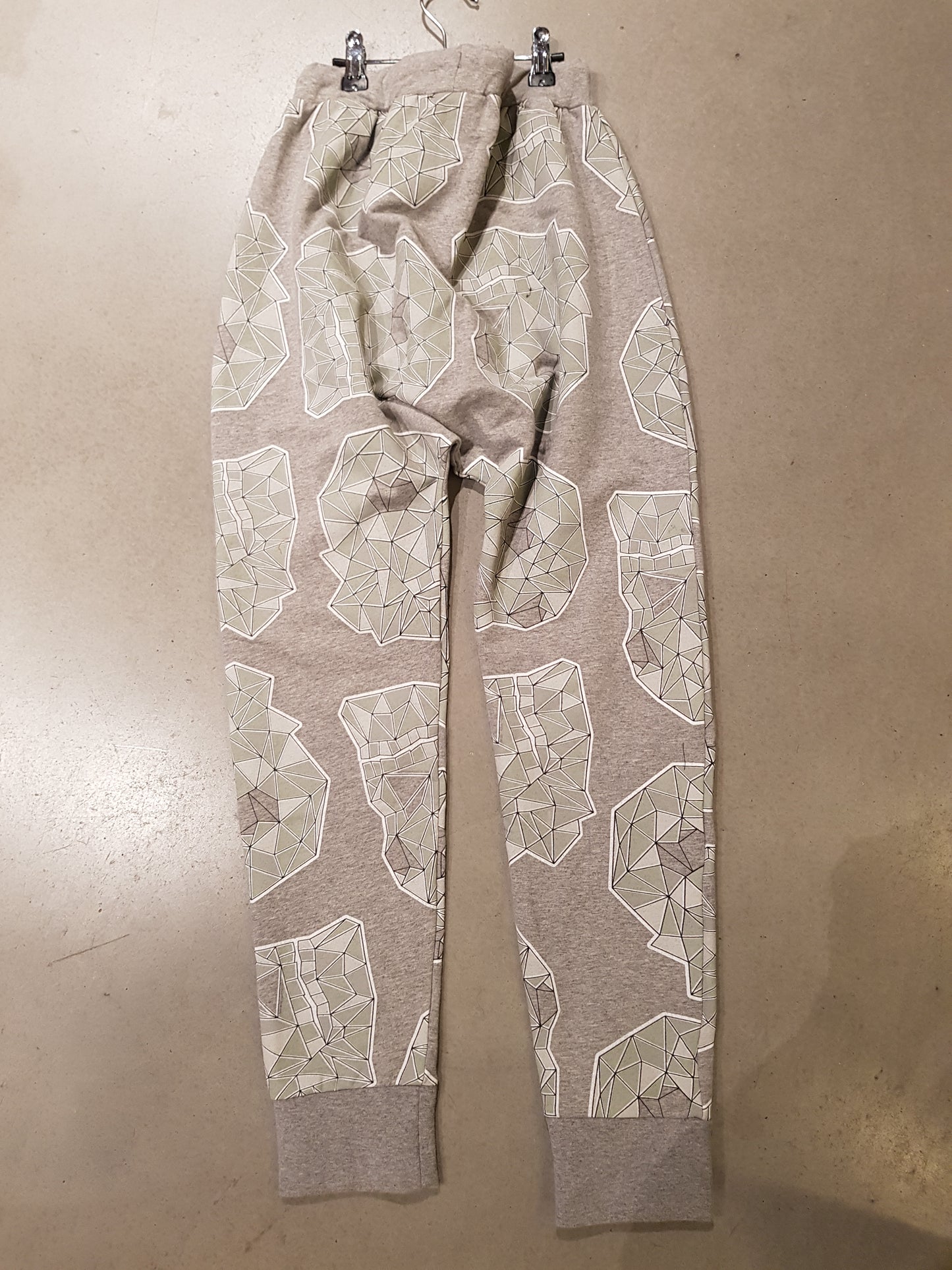 OUTLET - Jogging - pants - Print - Grey