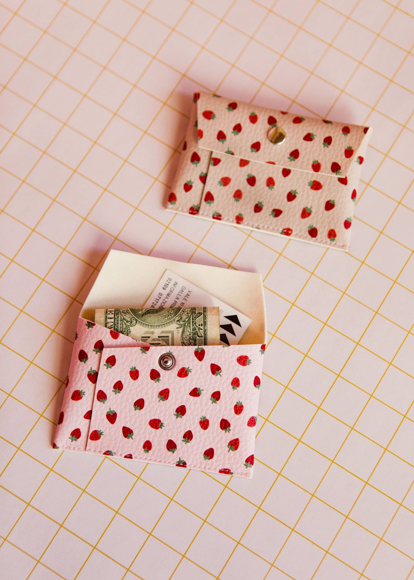 Card Wallet Fresas Pink