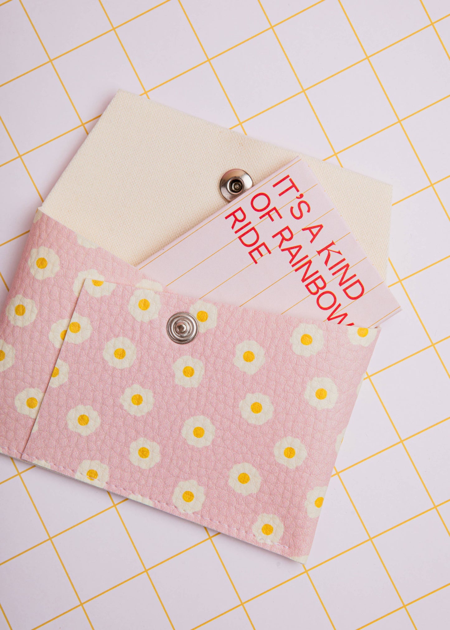 Card Wallet Huevos Pink