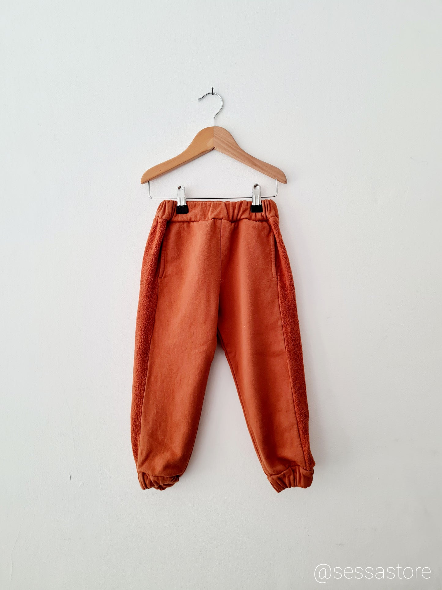 - Jogging Pants Solid Cinnamon