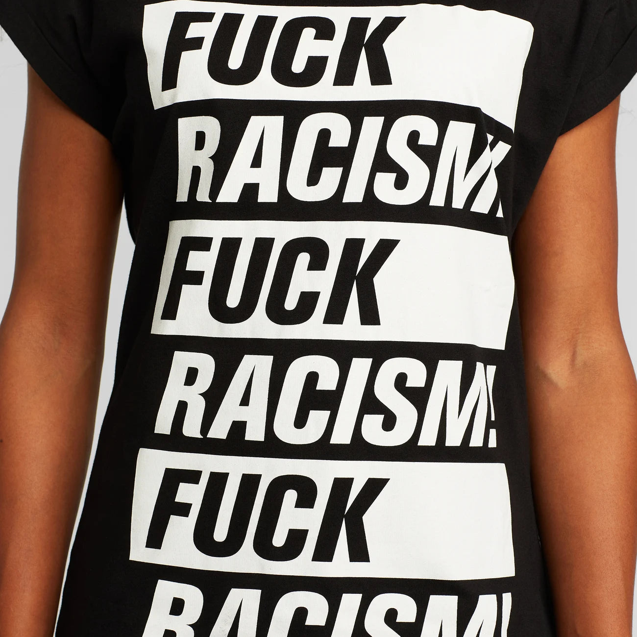 T-Shirt Visby Fuck Racism - Black